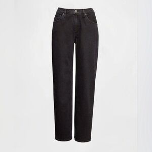 GAP Mid Rise '90s Loose Jeans
Size 27/4 regular
Washed black
Like new condition